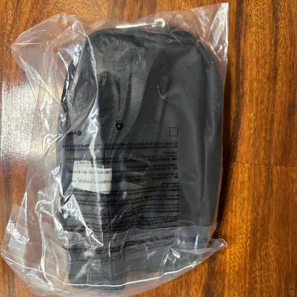 Lululemon everywhere belt bag black one size - Picture 6 of 6